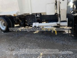 CAMION RECOLECTOR DE BASURA-PETERBILT-320-8594-1 (2)